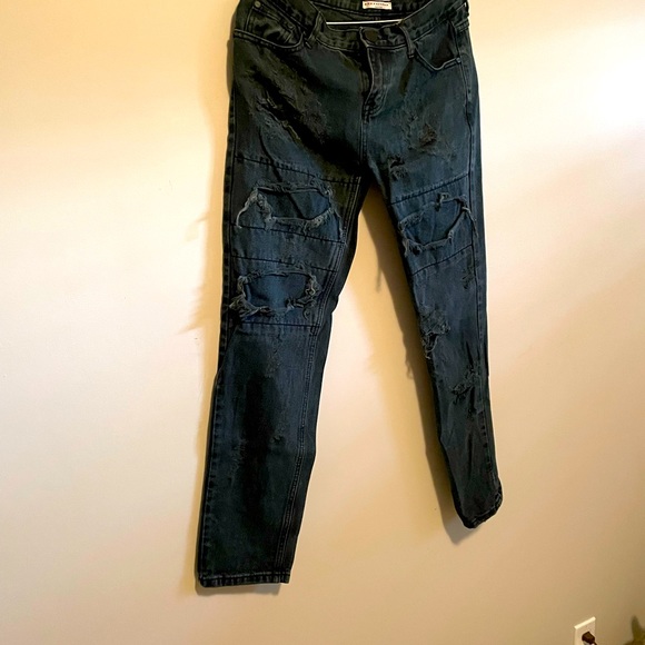 One + One Teaspoon ripped grey jeans. Straight cut - Picture 1 of 3